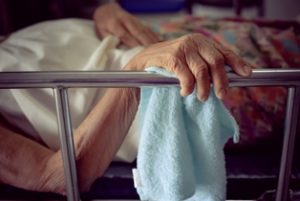 signs of nursing home malnourishment